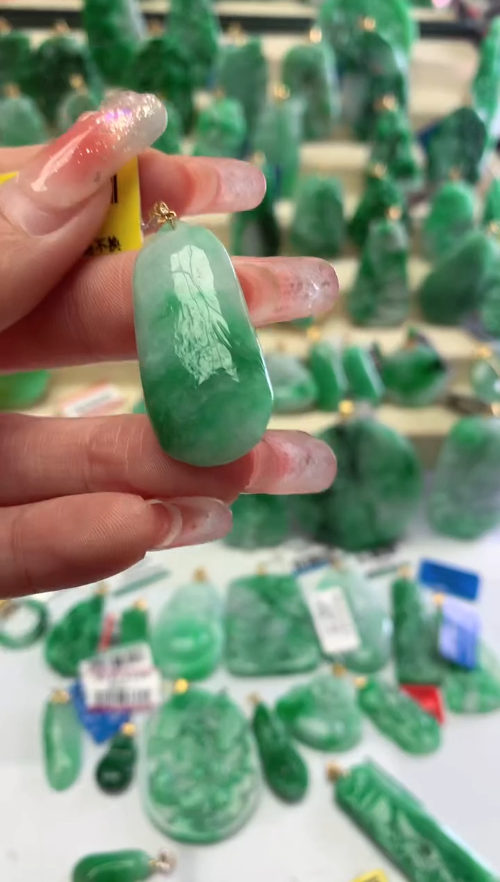 【闪购商品】翡翠颈饰18K金镶嵌挂件