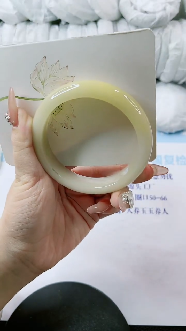 【闪购商品】石英质玉手镯未镶嵌多样性发货L171-62