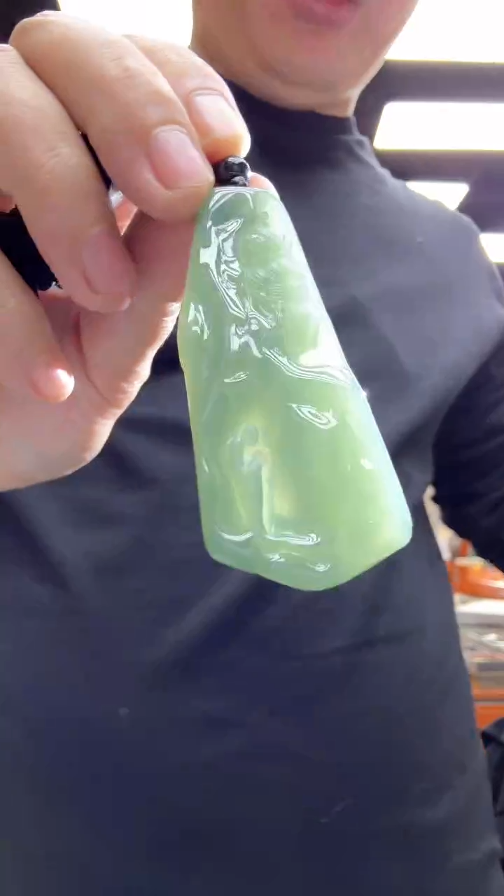 【闪购商品】翡翠挂件未镶嵌国雕谢林工（定制退货扣1000元）