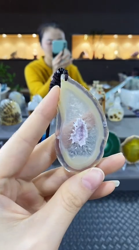 未镶嵌颈饰玛瑙/玉髓微*?玛瑙