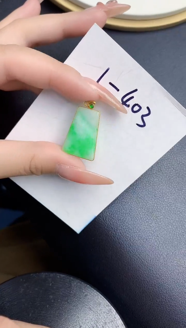 【闪购商品】翡翠颈饰18K金镶嵌000000000