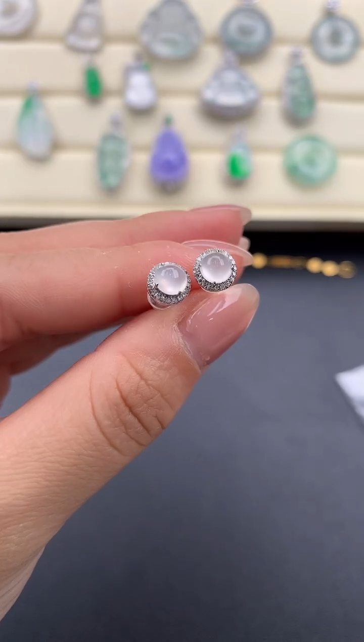 【闪购商品】翡翠颈饰18K金镶嵌X234     