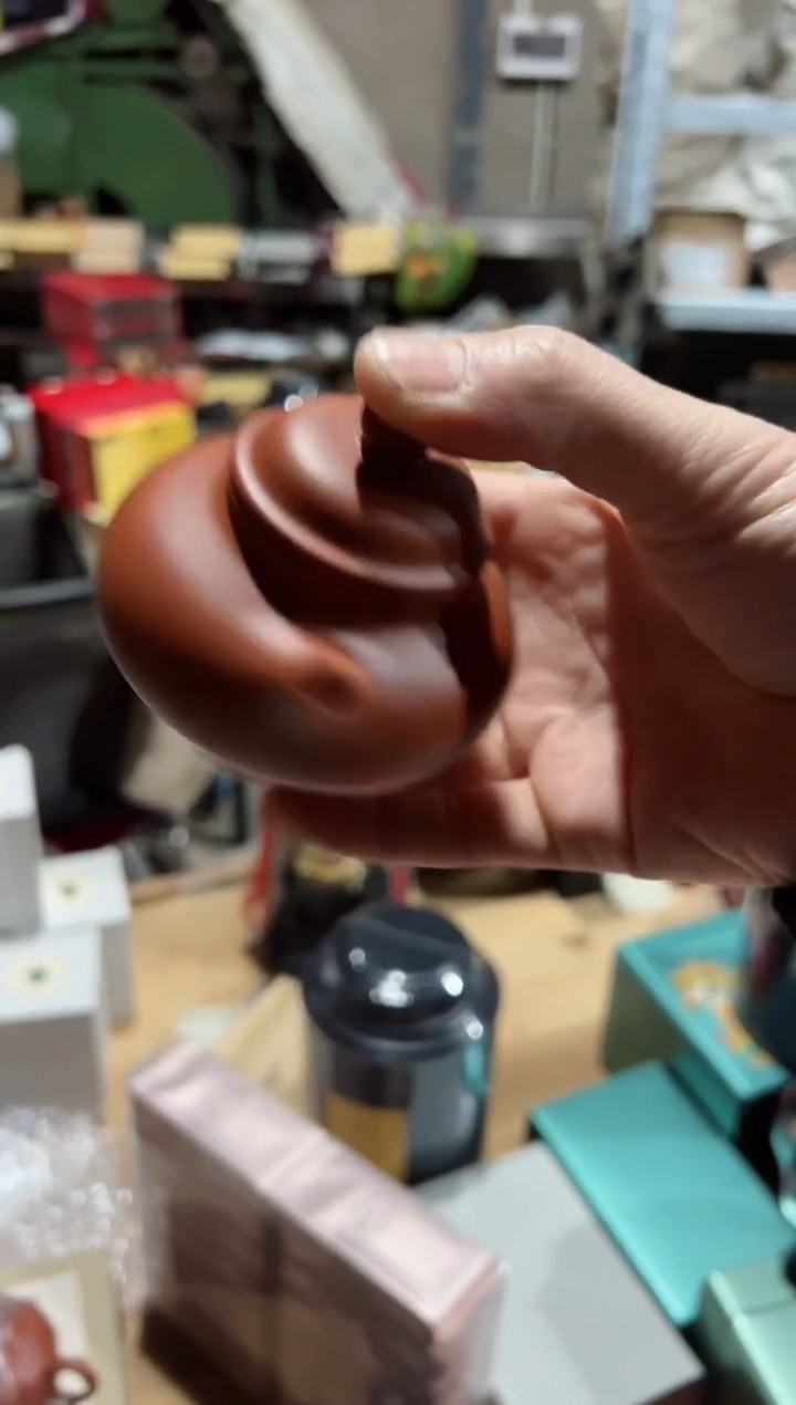 【闪购商品】荣天紫砂壶··········