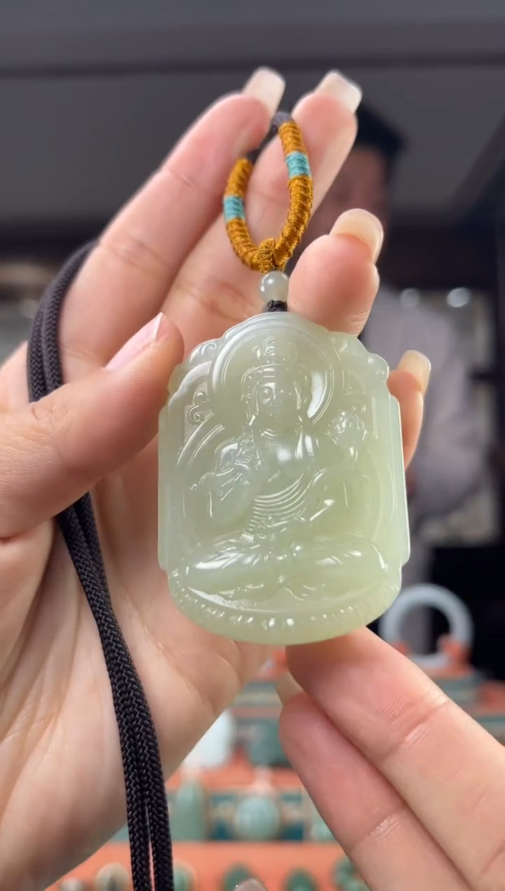 颈饰未镶嵌和田玉佩佩马