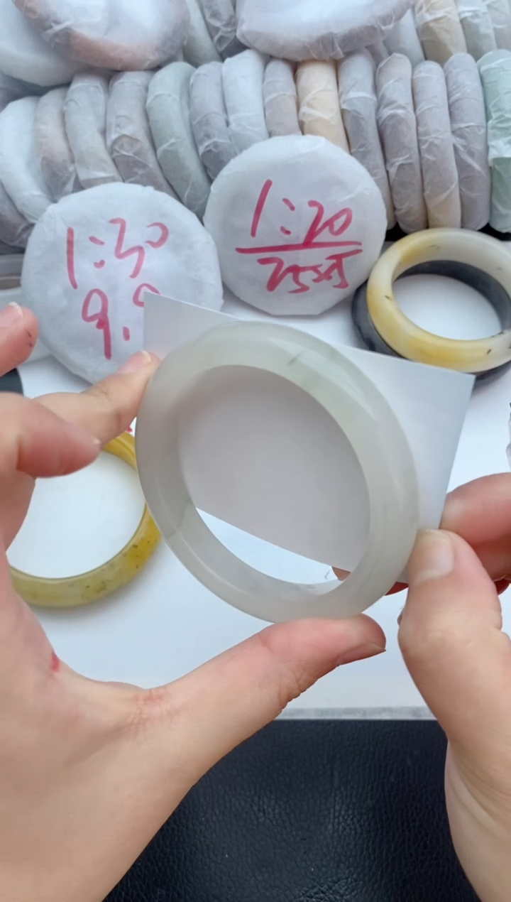 【闪购商品】石英质玉未镶嵌手镯49+57/58