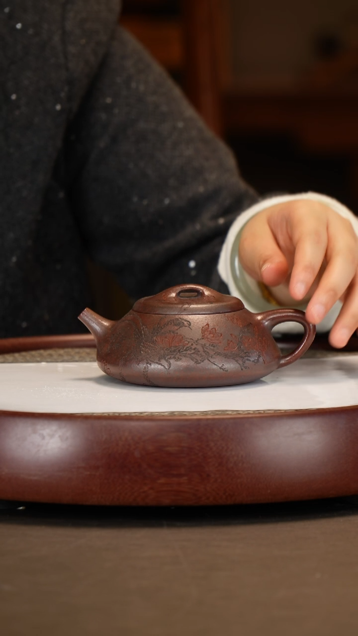 【闪购商品】紫砂茶壶【范菊英】明红砂纳瓢  200CC