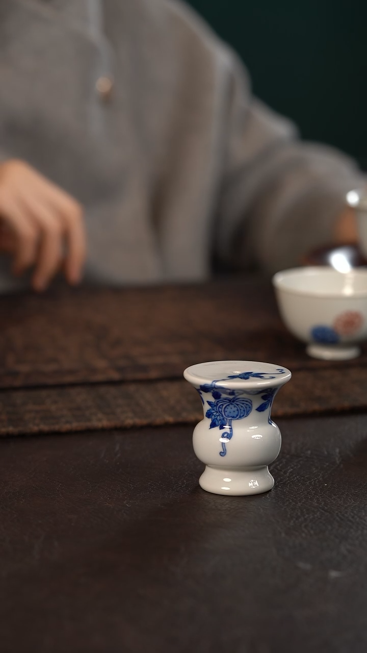 【闪购商品】杯HLX陶瓷折枝南瓜盖置