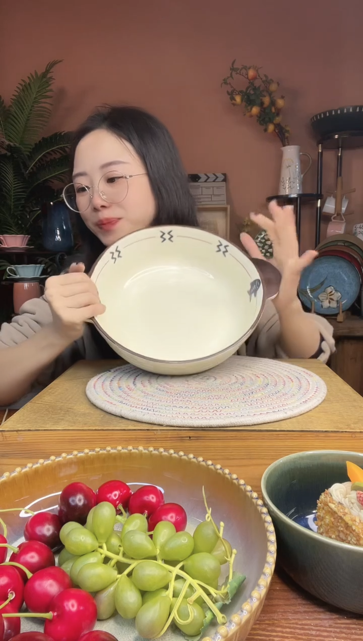 陶瓷10英寸双耳大汤碗  微瑕 