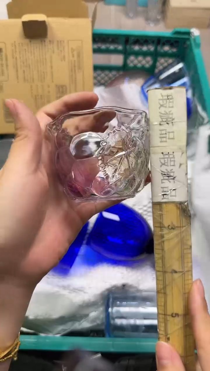 手工艺品玻璃有**待080