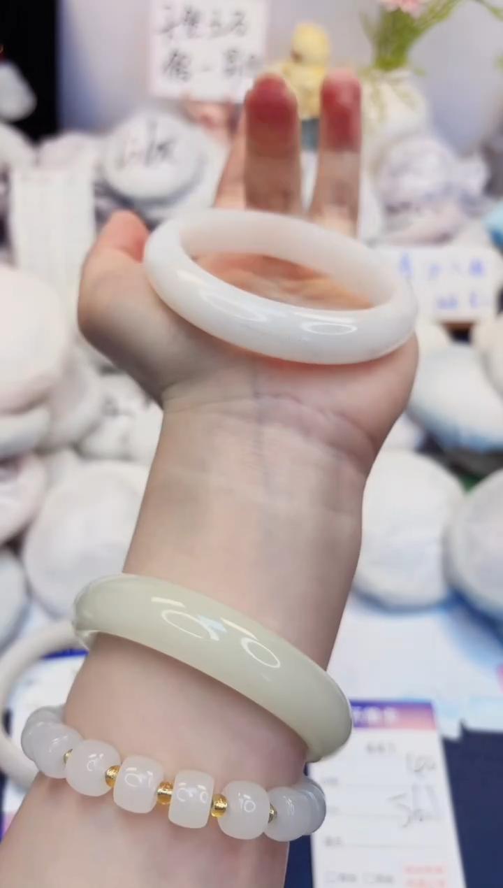 【闪购商品】石英质玉手镯未镶嵌441-财气镯-圈口56