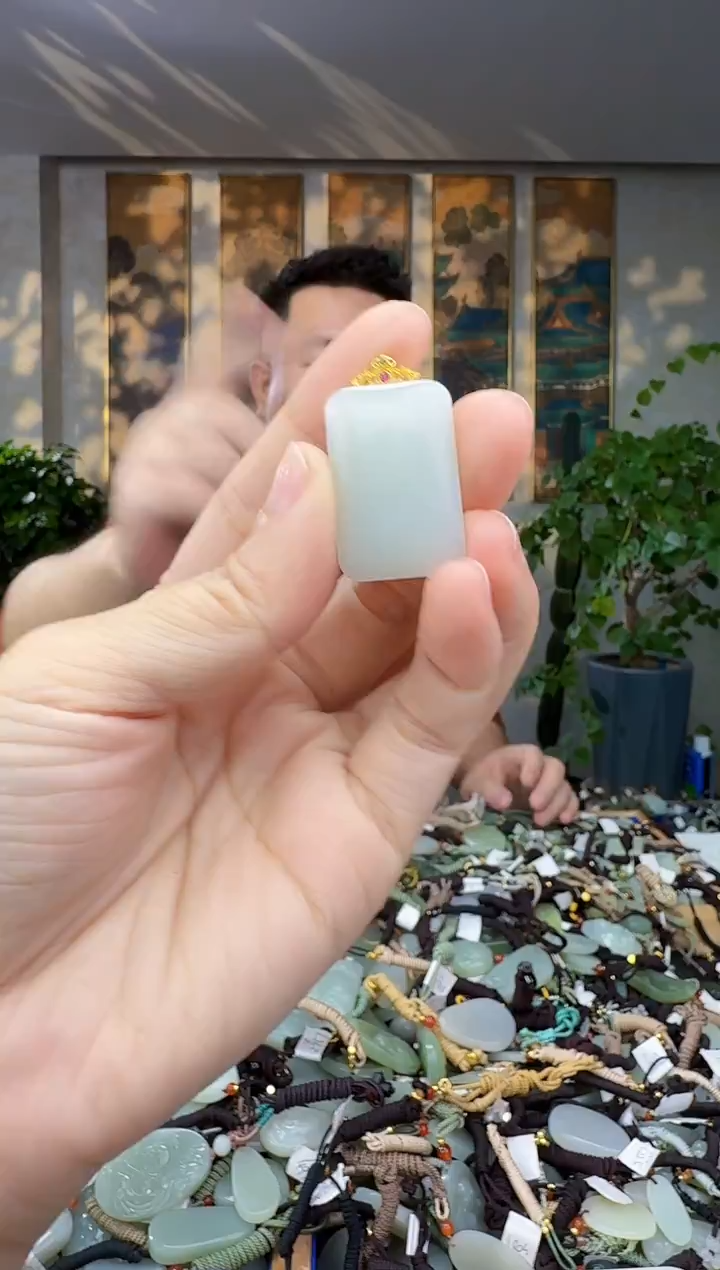 未镶嵌和田玉挂件拍一发一