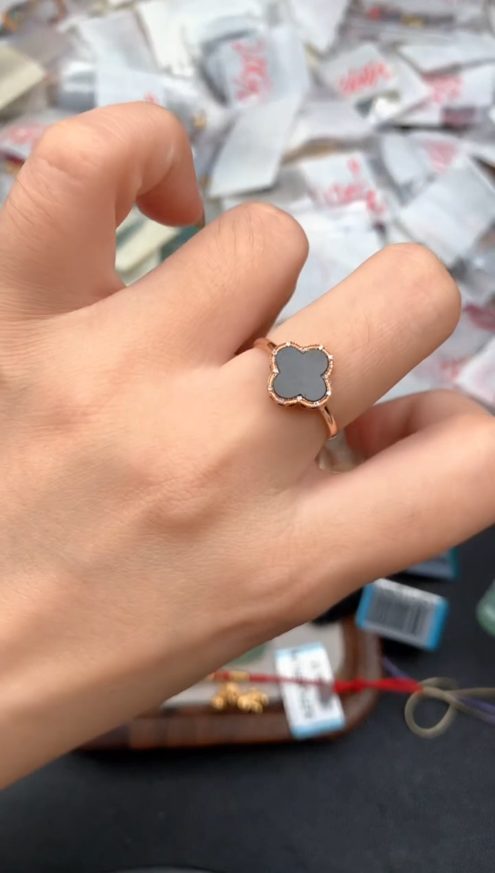 18K金镶嵌挂件翡翠一13圈