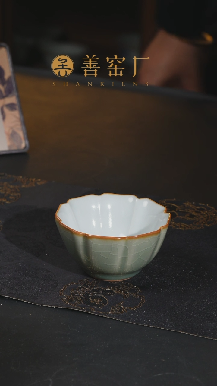 【闪购商品】外天青内月白善款八口杯