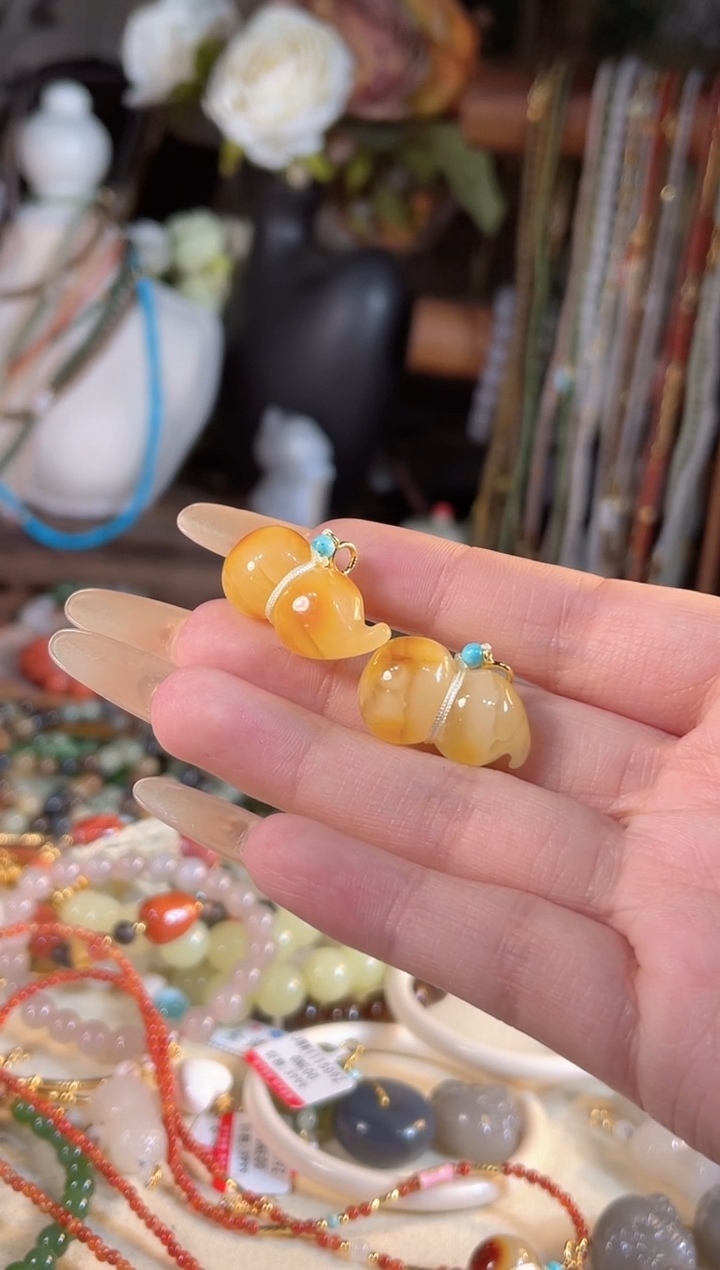 【闪购商品】蜜蜡吊坠(不含链)未镶嵌多样性发货其一