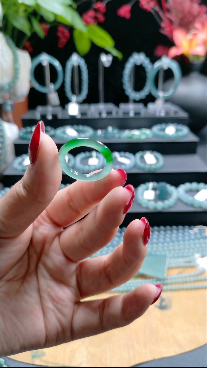 未镶嵌戒圈翡翠21圈口阳绿飘花戒圈