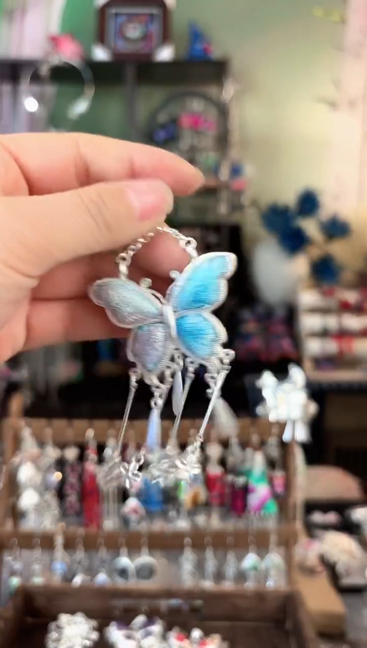 彩云南阁非遗老绣苗银饰品220