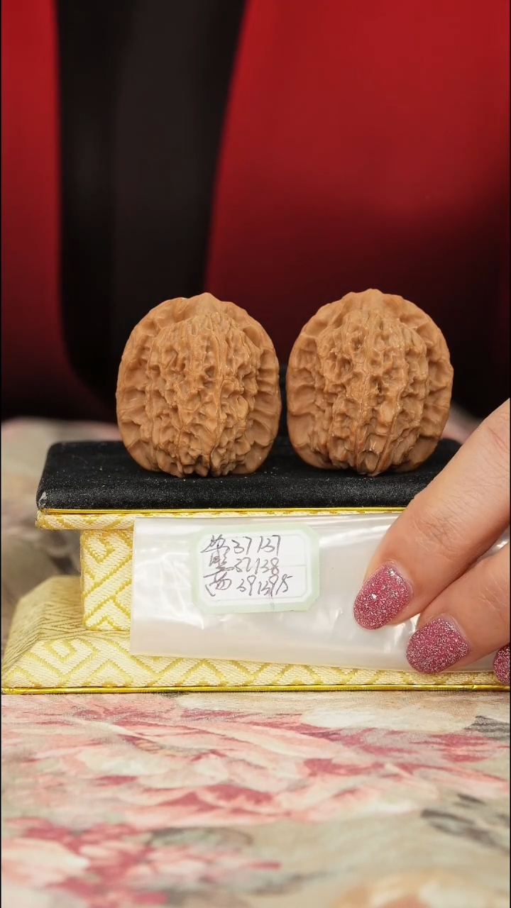 【闪购商品】文玩核桃把件非嫁接马老四