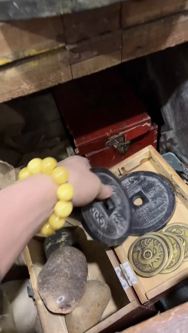 锌合金镇库大黑牌子摆件