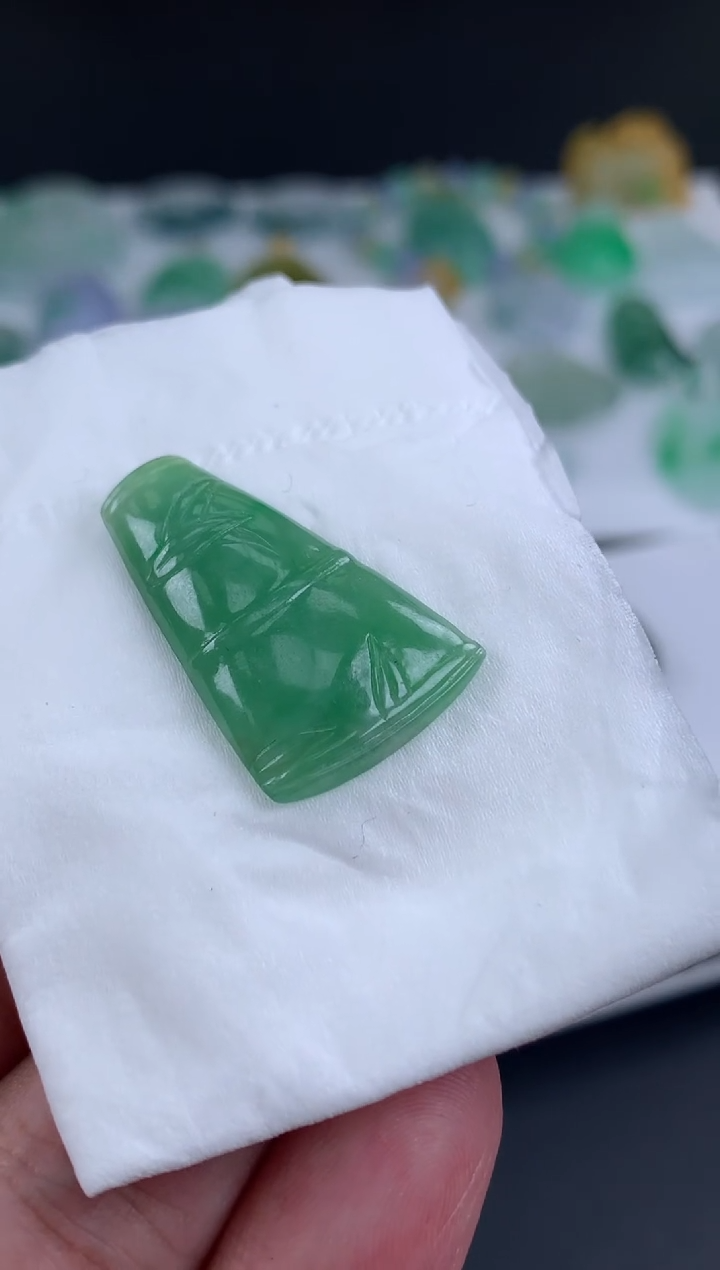 【闪购商品】定制翡翠未镶嵌翡翠
