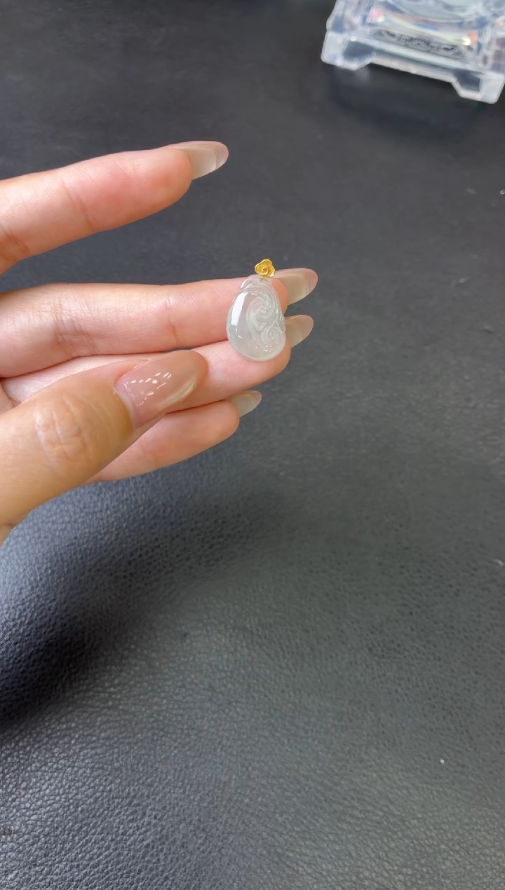 吊坠(不含链)18K金镶嵌翡翠吊坠多样性发一件