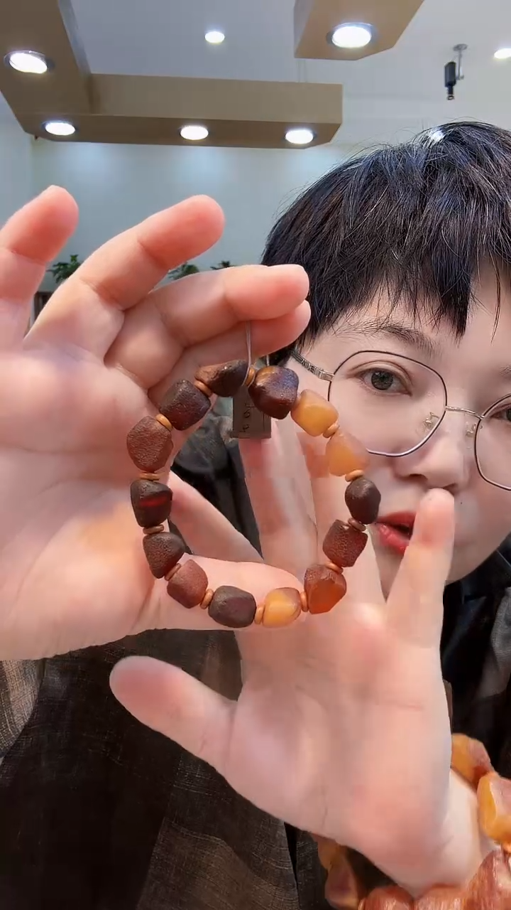 【闪购商品】琥珀手串未镶嵌手串