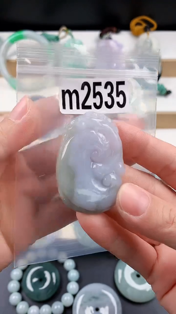 颈饰未镶嵌翡翠天然翡翠吊坠挂件