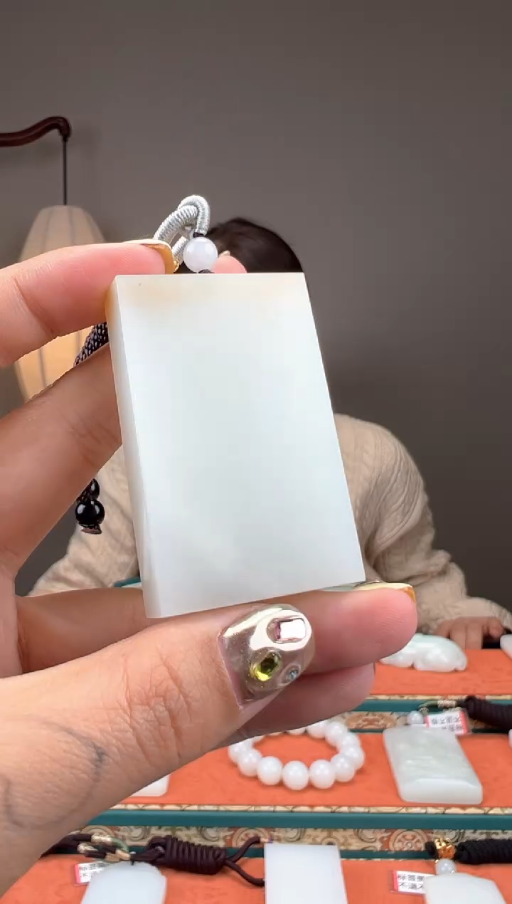 【闪购商品】和田玉颈饰未镶嵌1