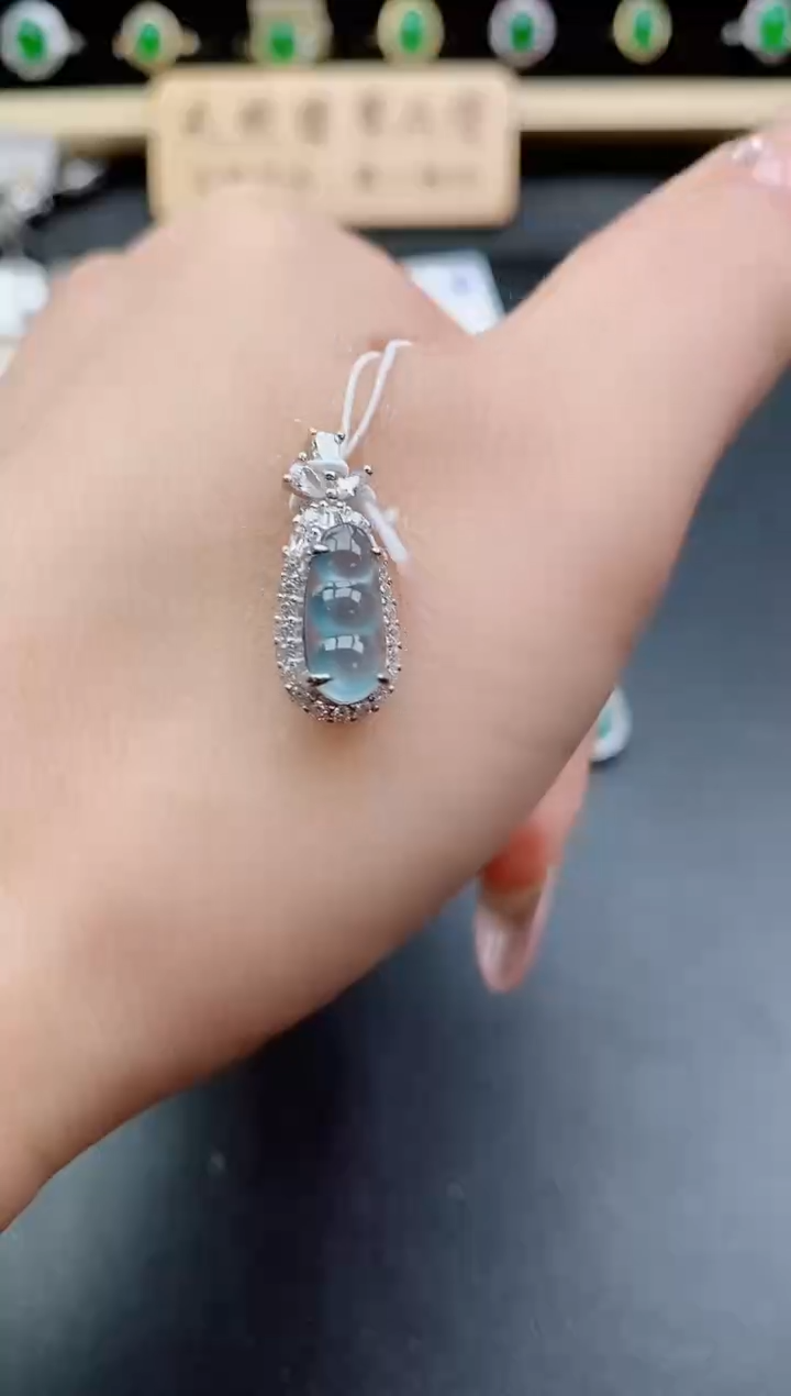 吊坠(赠链)银S925镶嵌翡翠1