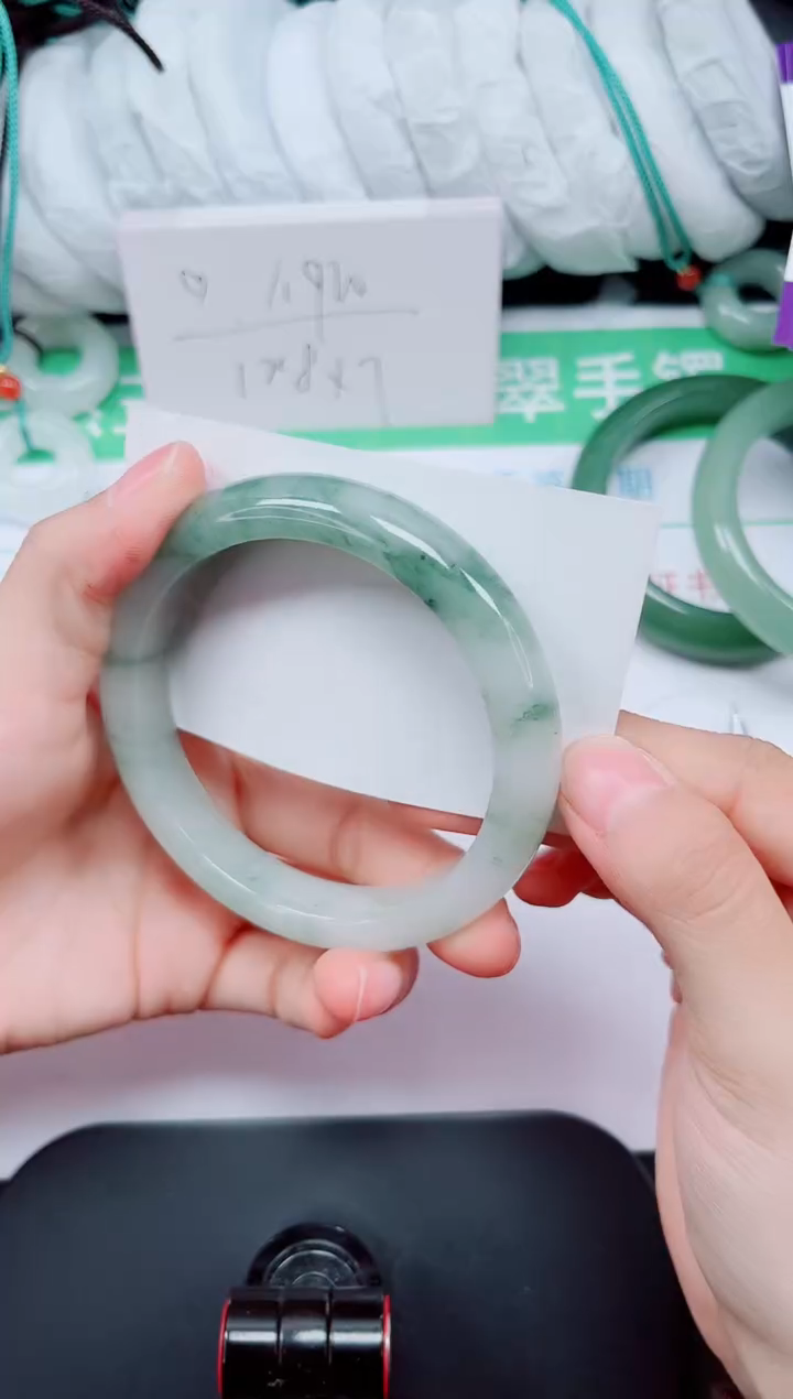 石英质玉手镯未镶嵌99-61/62