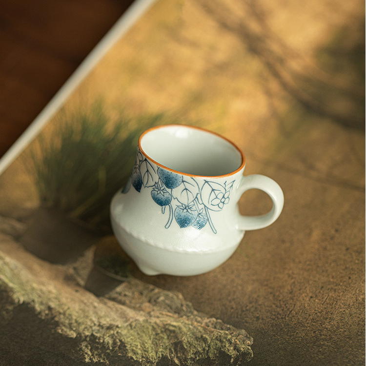 仿古青花可爱把手杯家用陶瓷小容量茶杯个人专用品茗杯功夫茶具