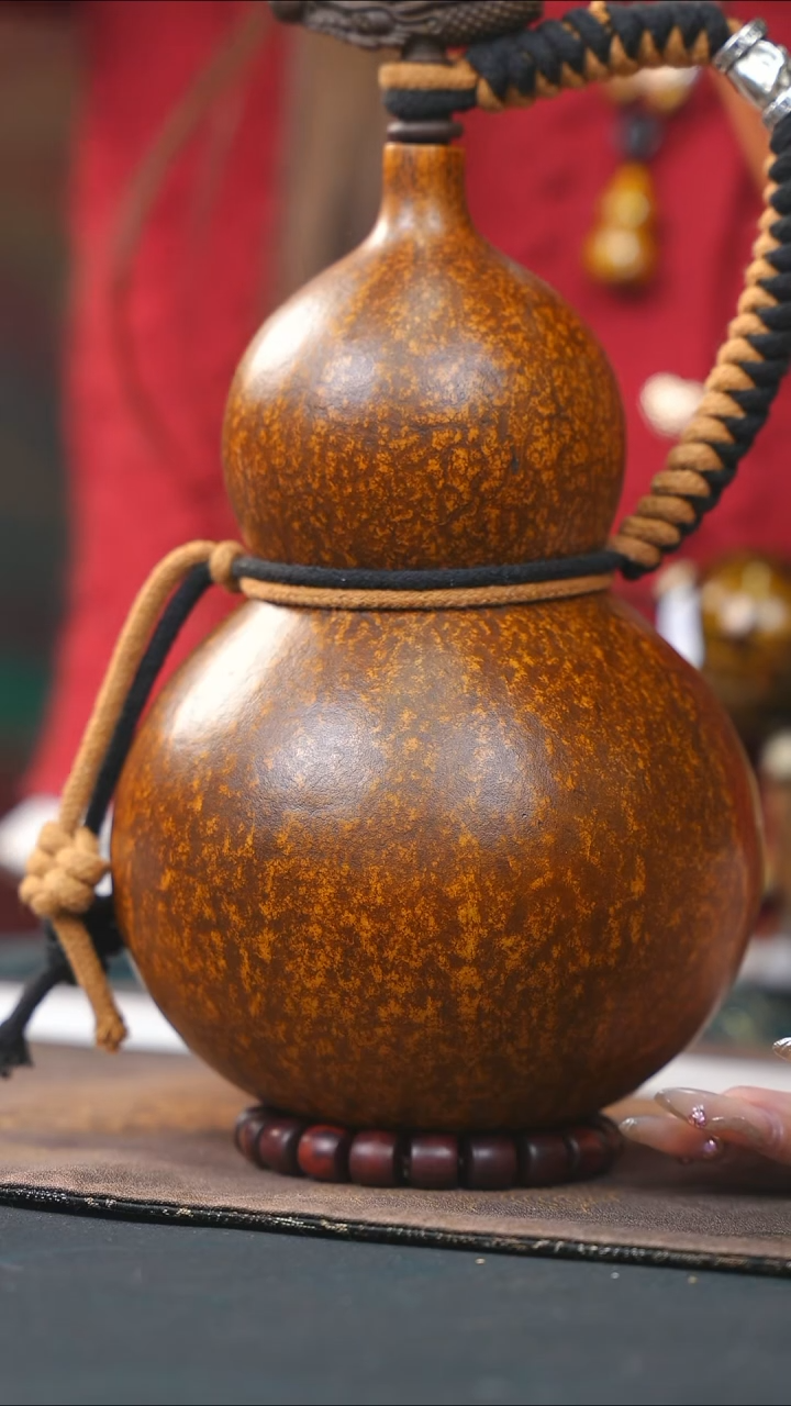 【闪购商品】WK284大漆酒葫芦不包手串及旋转底座