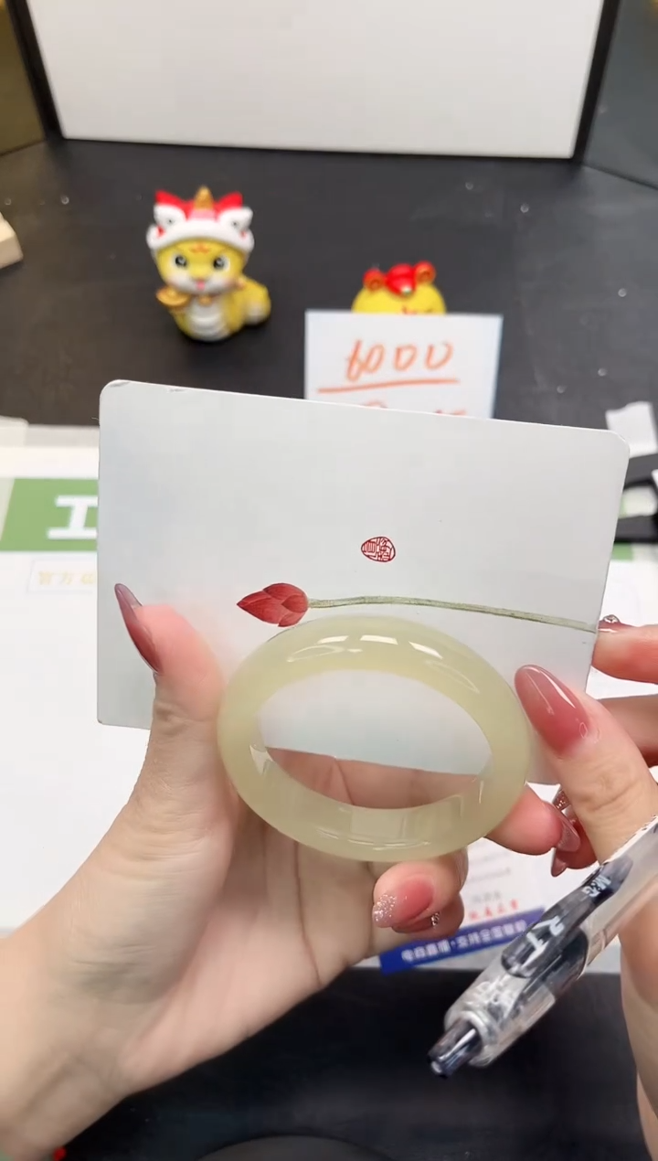 【闪购商品】石英质玉手镯未镶嵌180-54.2