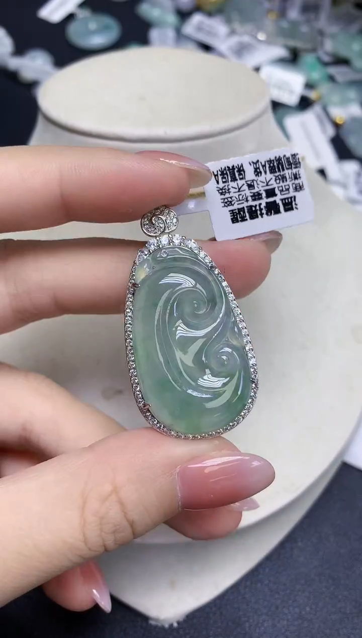 颈饰未镶嵌翡翠天然缅甸翡翠A货多样性发一件