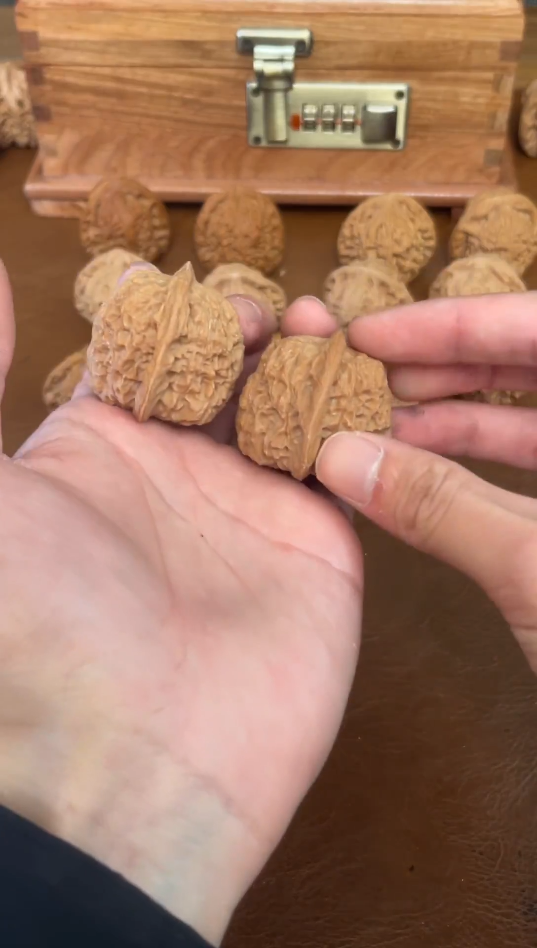 吊坠文玩核桃血麒麟