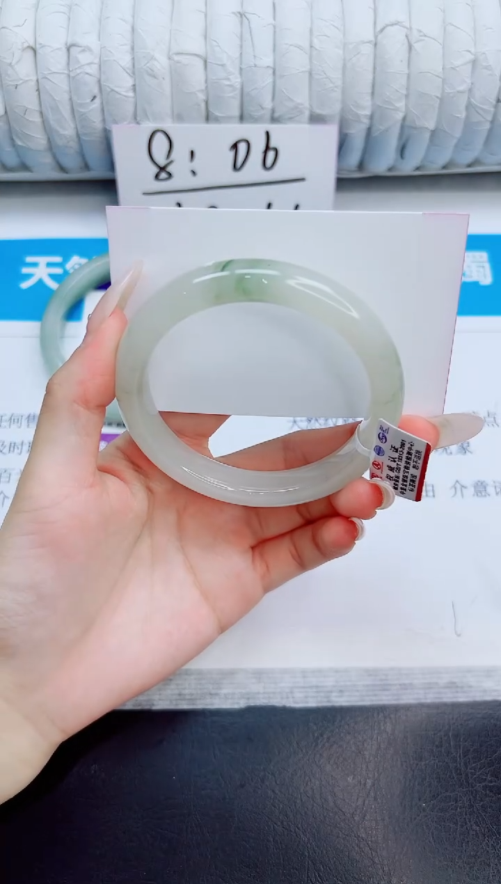 未镶嵌手镯石英质玉5/58.3