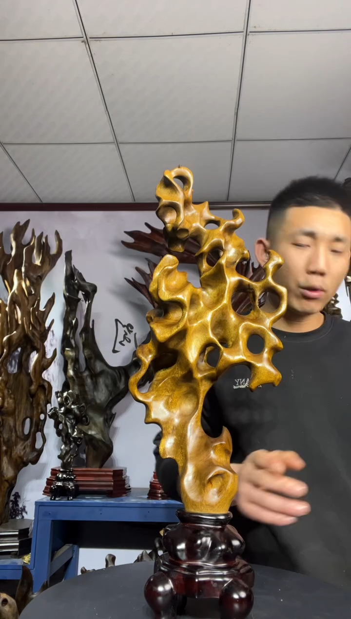 金丝楠木雕款君*创金丝楠木工艺品摆件