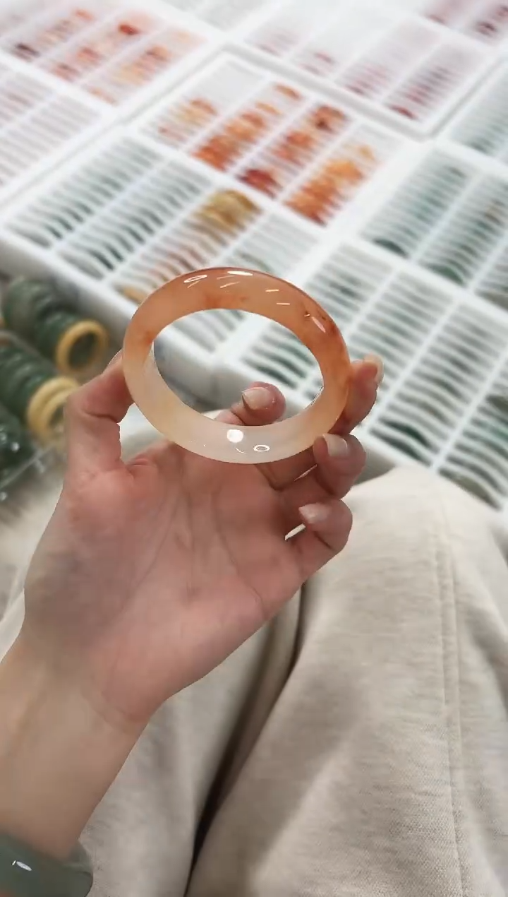 未镶嵌手镯石英质玉37-54JU