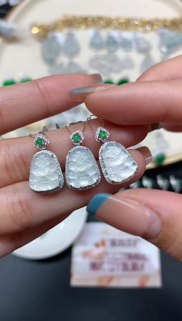 【闪购商品】翡翠吊坠(不含链)18K金镶嵌吊坠多样性发其一A295|1380