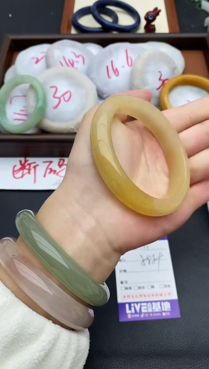 未镶嵌手镯石英质玉13+58/59