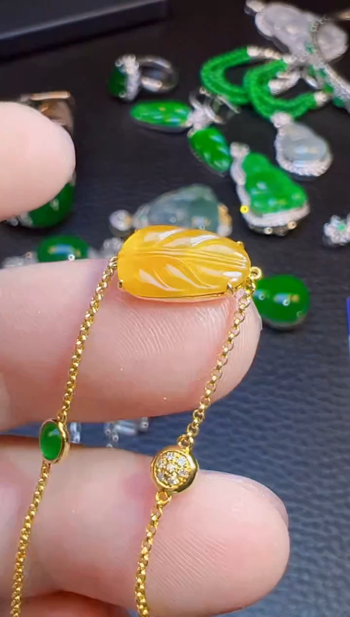 18K金镶嵌手链翡翠丢***福翡翠