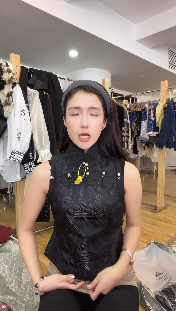 3XL码    135-145斤  马甲