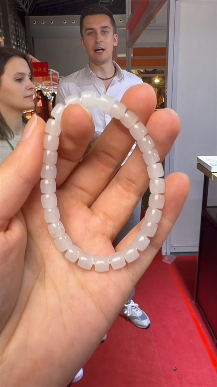 手链未镶嵌和田玉上海国际珠宝展假一罚十