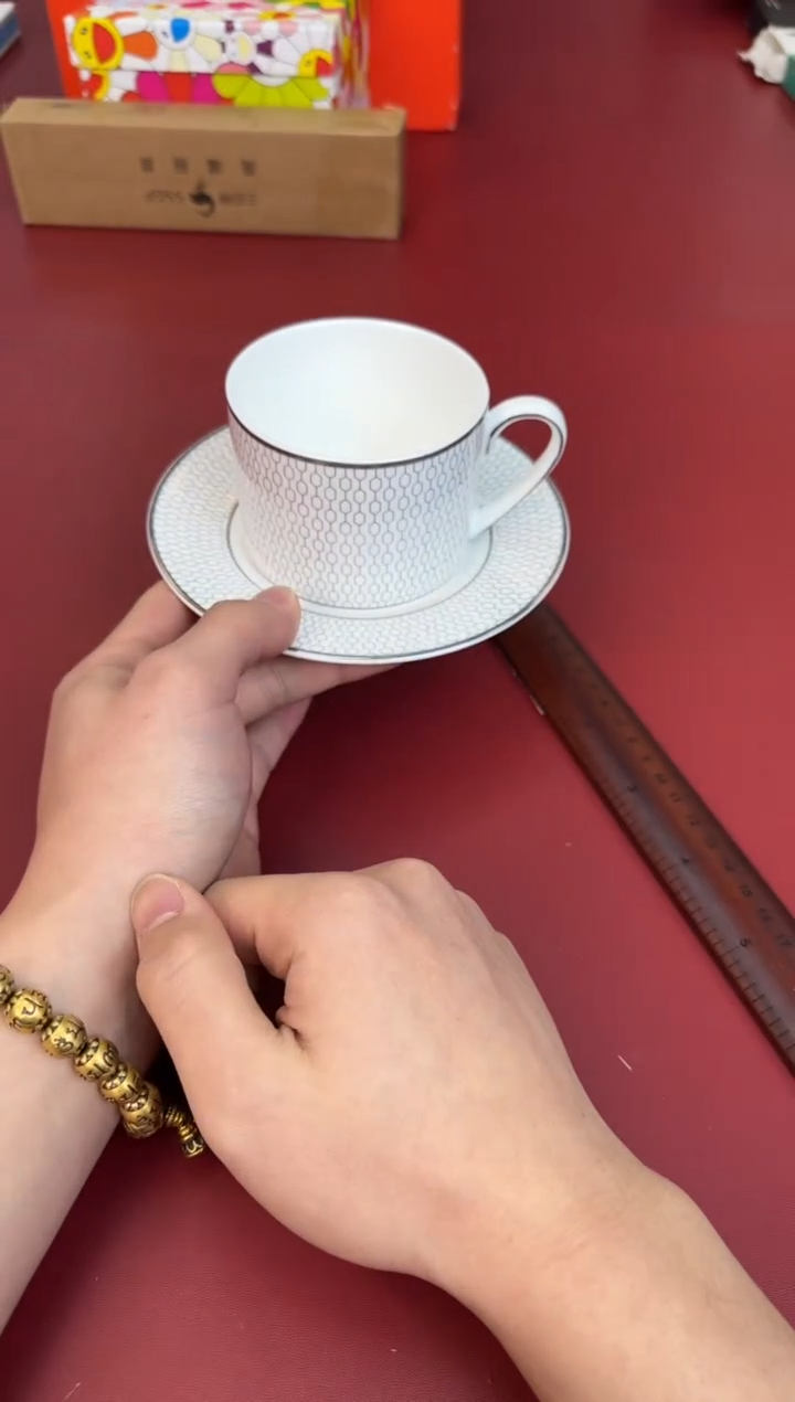 【闪购商品】瓷片新号开播全场漏@@H1894