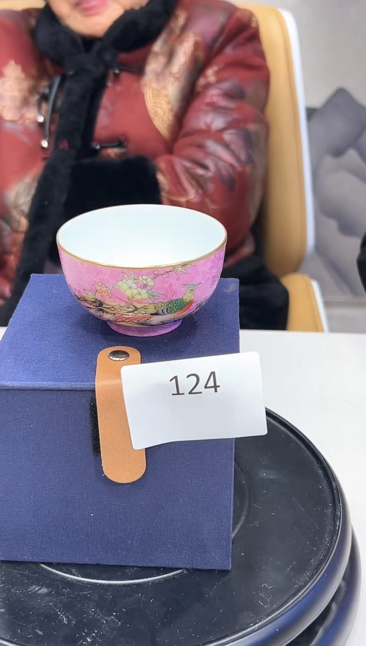 【闪购商品】杯子粉底扒花花鸟主人杯124