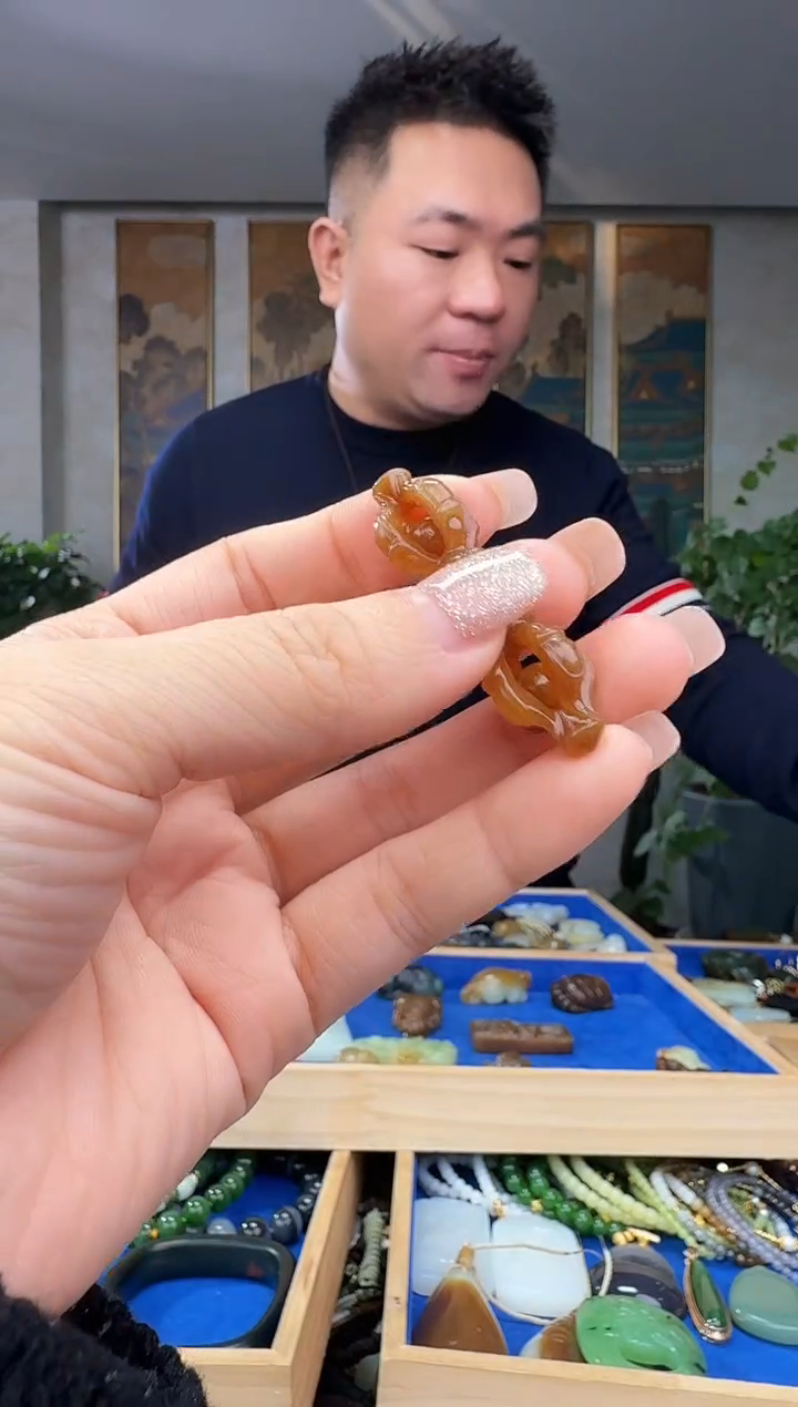 颈饰未镶嵌和田玉拍一发一
