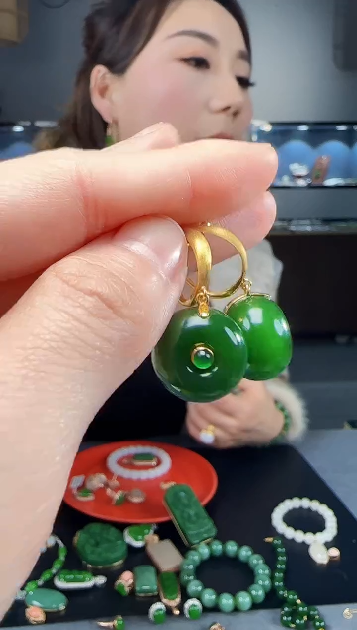 【闪购商品】和田玉耳钉18K金镶嵌1