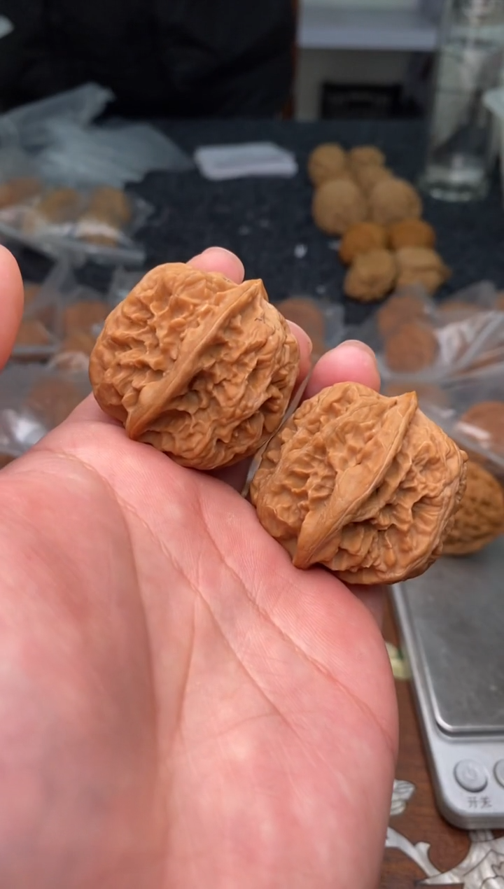 【闪购商品】文玩核桃把件G124号38尺方块