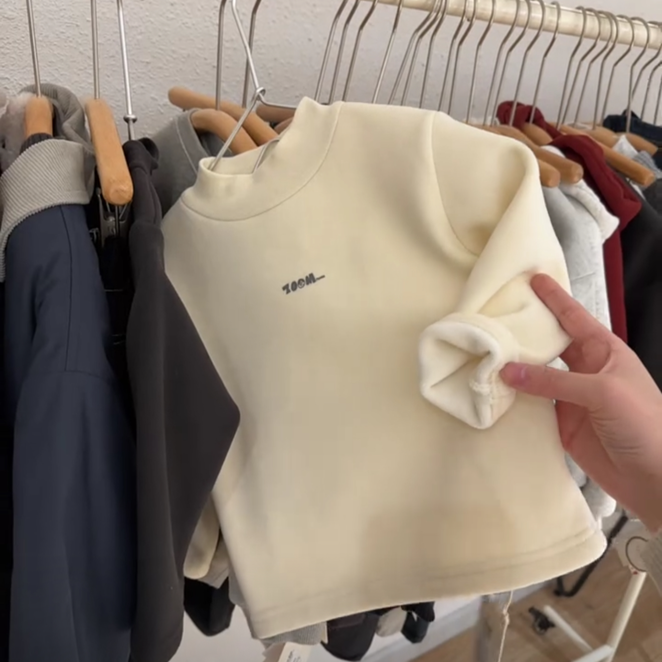 儿童加绒打底衫长袖2025秋冬新款韩系中小童男童保暖一体绒上衣潮