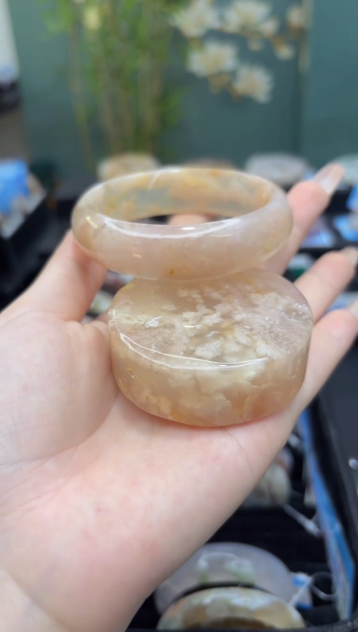 【闪购商品】石英质玉未镶嵌手镯C123(58圈赠送镯心)