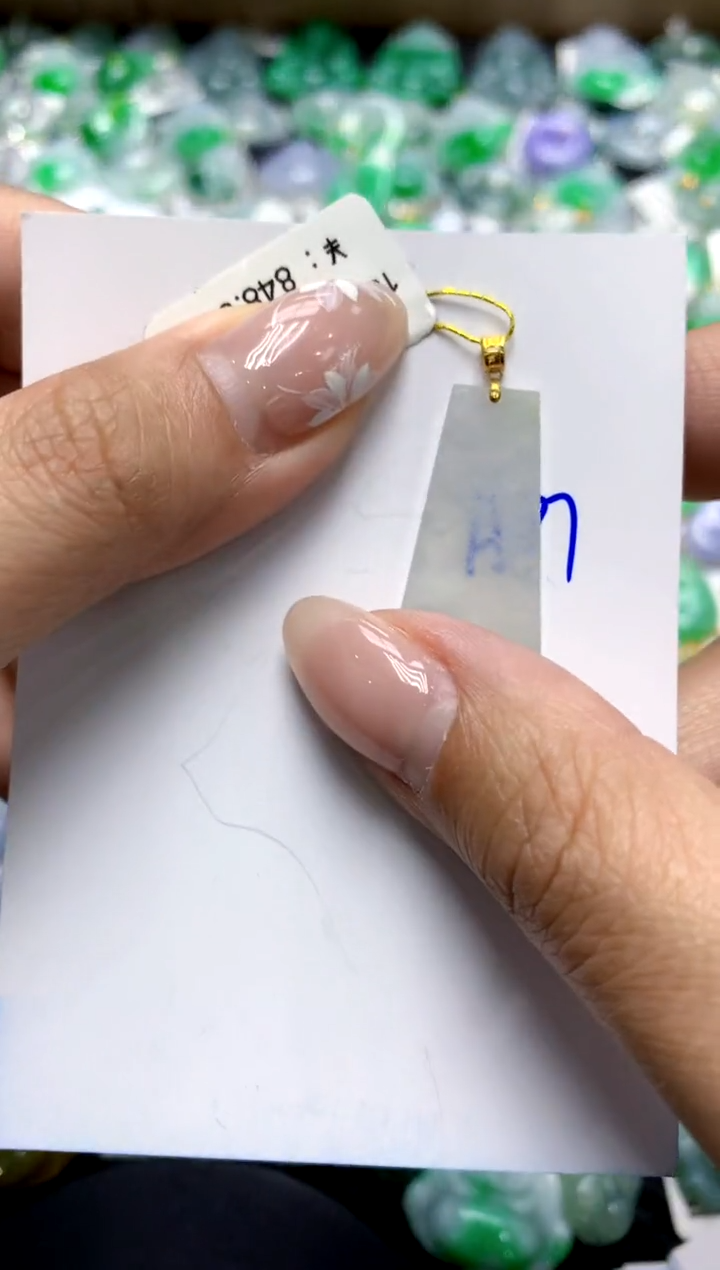 【闪购商品】翡翠颈饰18K金镶嵌111111111111